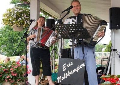 BlueberryFestival_polka_web_dn